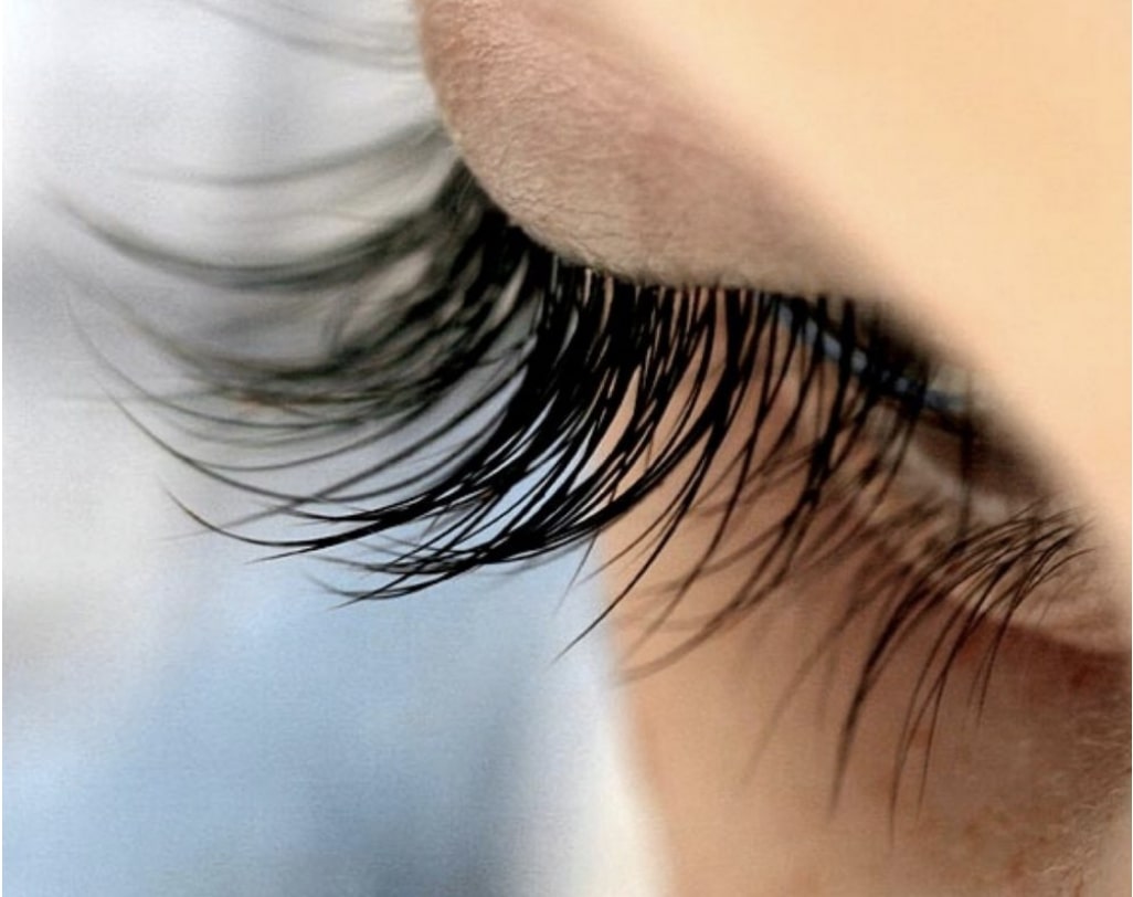the-benefits-of-buying-false-eyelashes-wholesale-for-your-salon-or-business-9